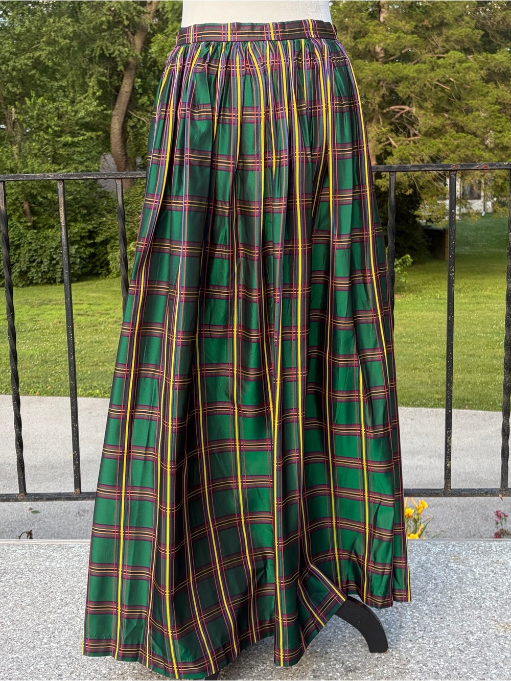 Vintage green plaid long maxi skirt ren faire Christmas party holiday 26” waist